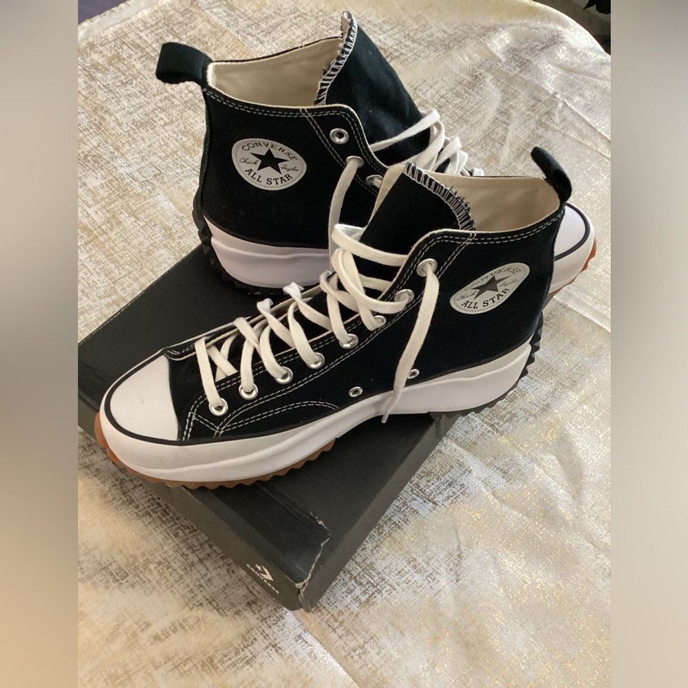 Converse Run Star Hike
